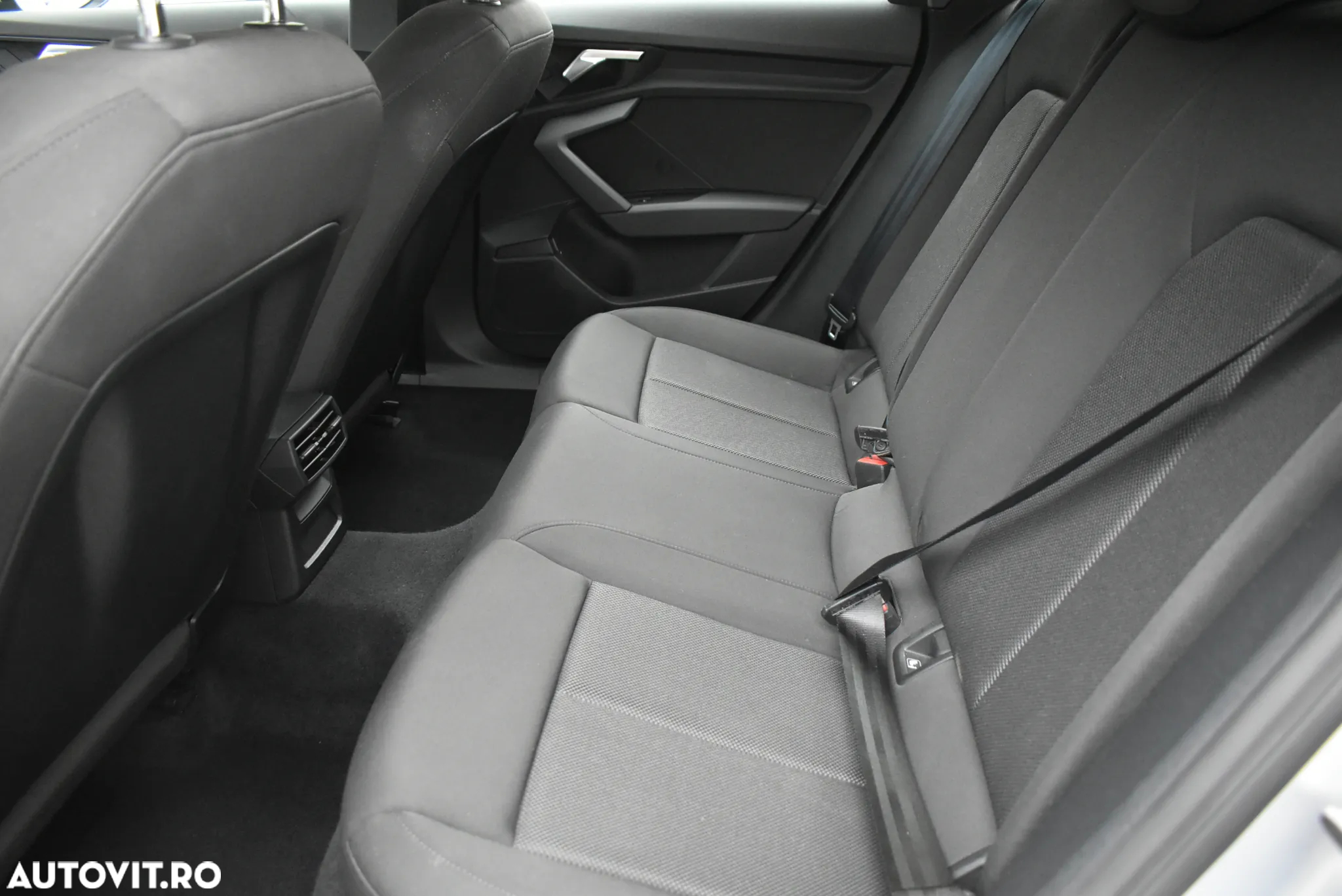 Audi A3 2.0 30 TDI Basic - 19