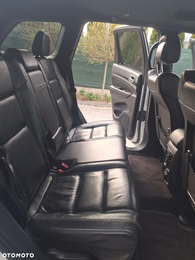 Jeep Grand Cherokee - 13