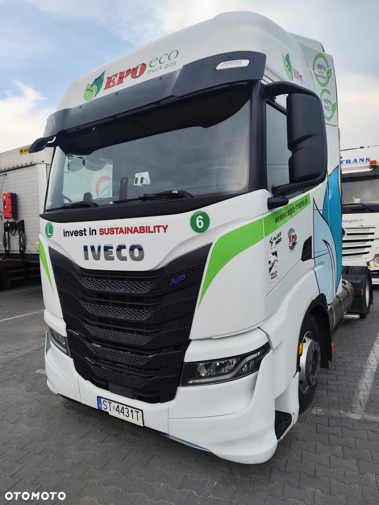 Iveco S-Way LNG Low Deck - 1