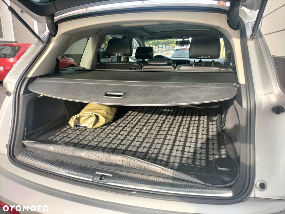 Audi Q7 2010 photo 5