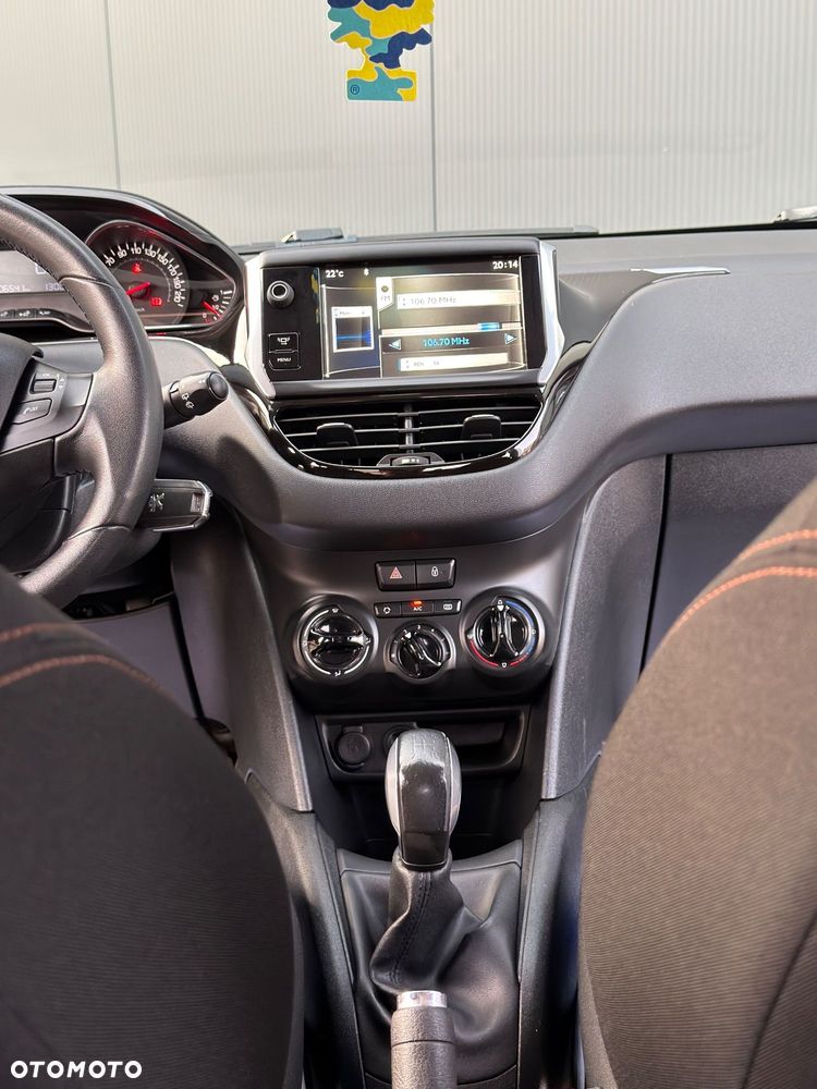 Peugeot 208 PureTech 82 Start & Stop Allure - 8