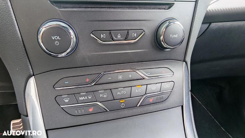 Ford S-Max 2.0 EcoBlue ST-Line - 19
