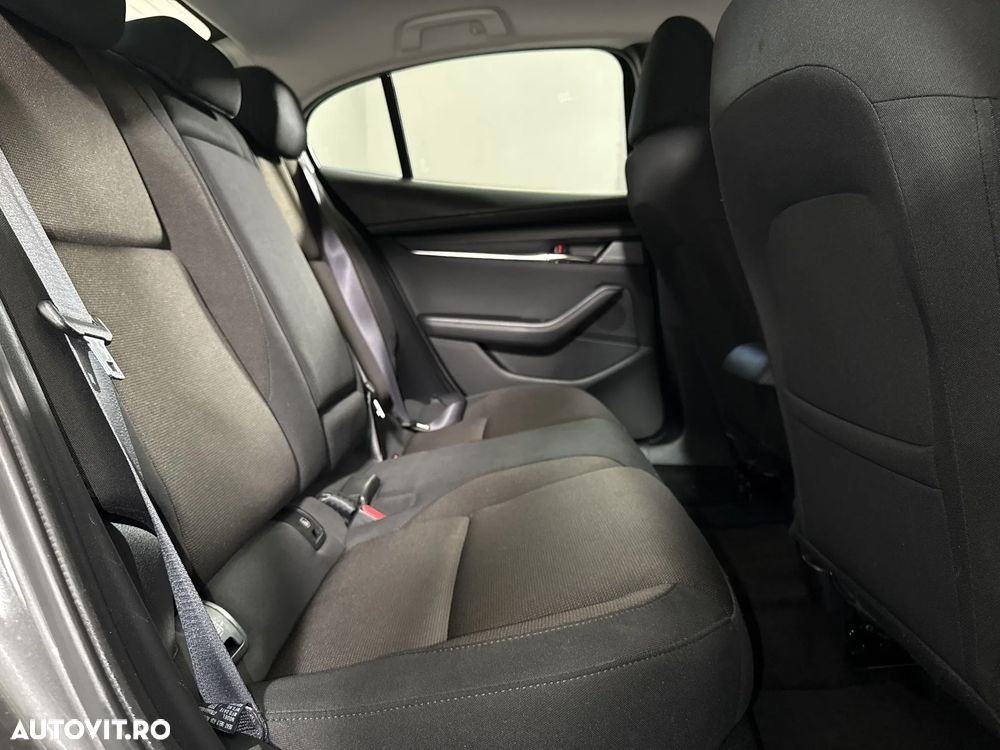 Mazda 3 - 13