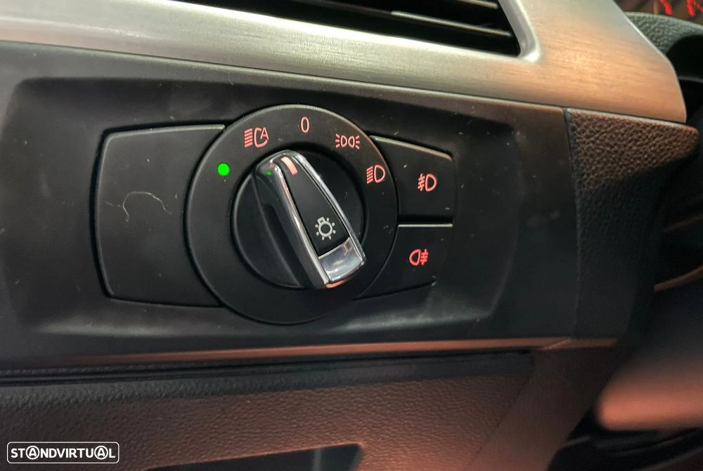 BMW 320 d Coupe Auto - 48