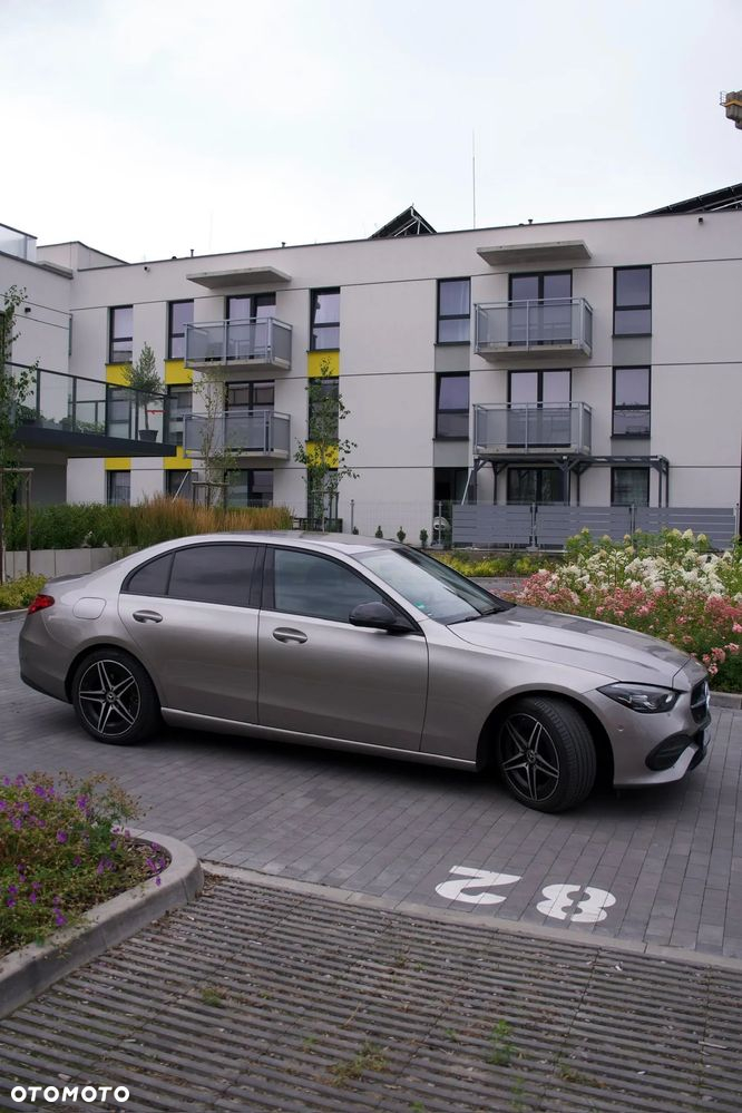 Mercedes-Benz Klasa C 300 9G-TRONIC - 13
