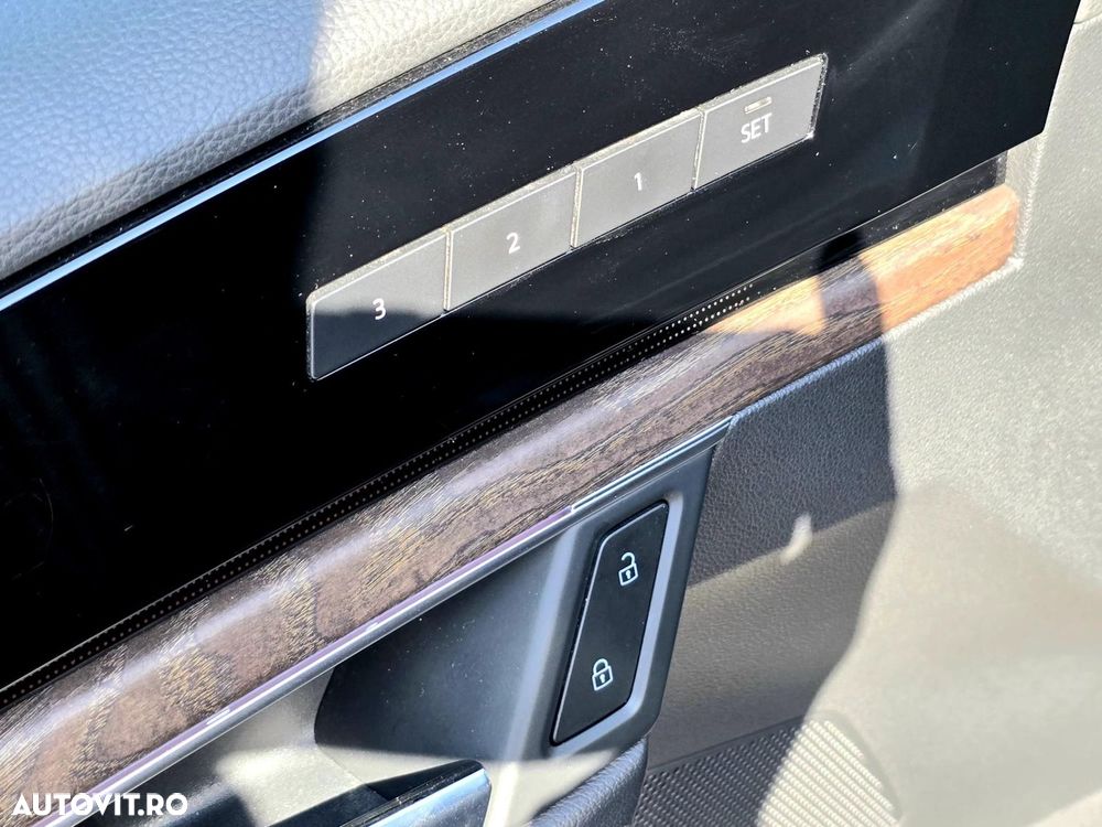 Volkswagen Touareg - 13