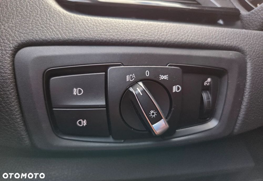 BMW Seria 2 218i - 39