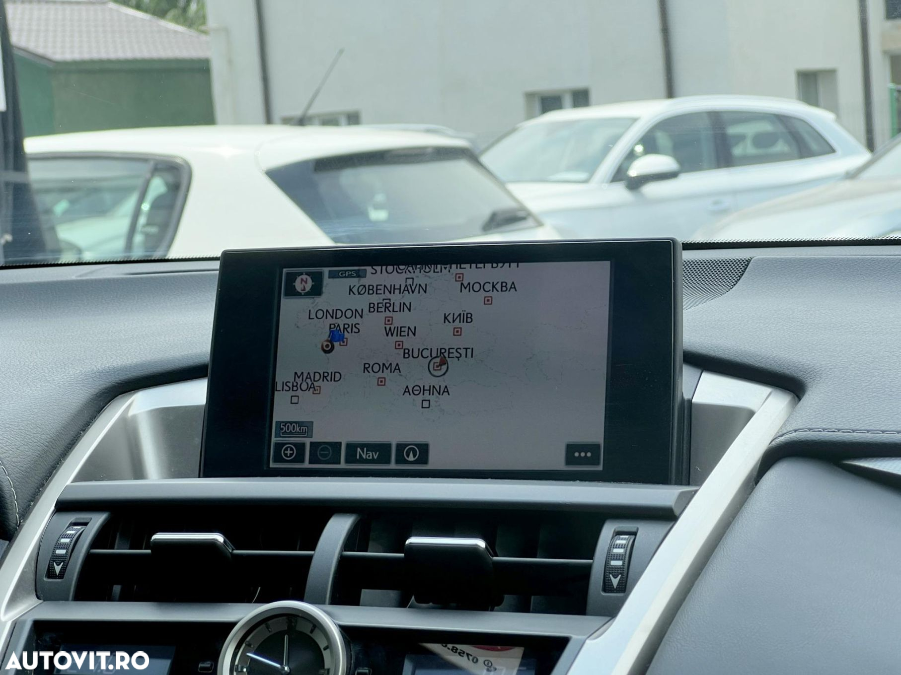 Lexus Seria NX - 10