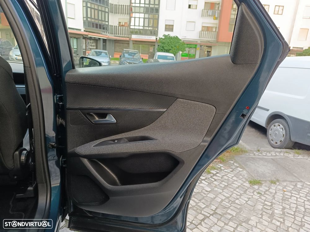 Peugeot 3008 PureTech 130 Stop & Start GPF EAT8 Active Pack - 39