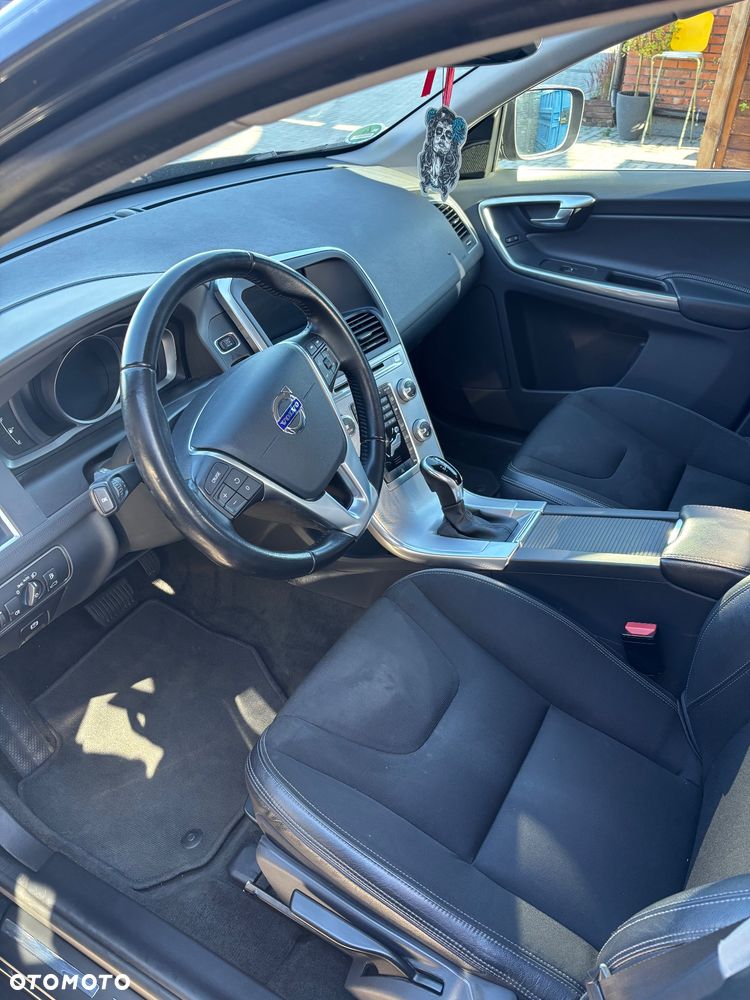 Volvo XC 60 - 4