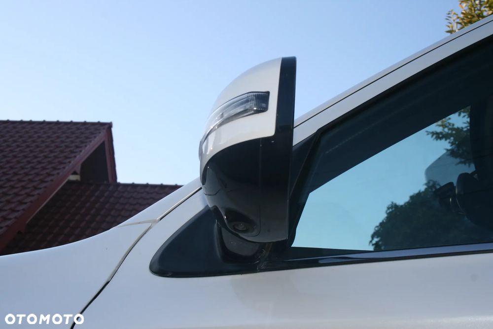 Mitsubishi Outlander - 4