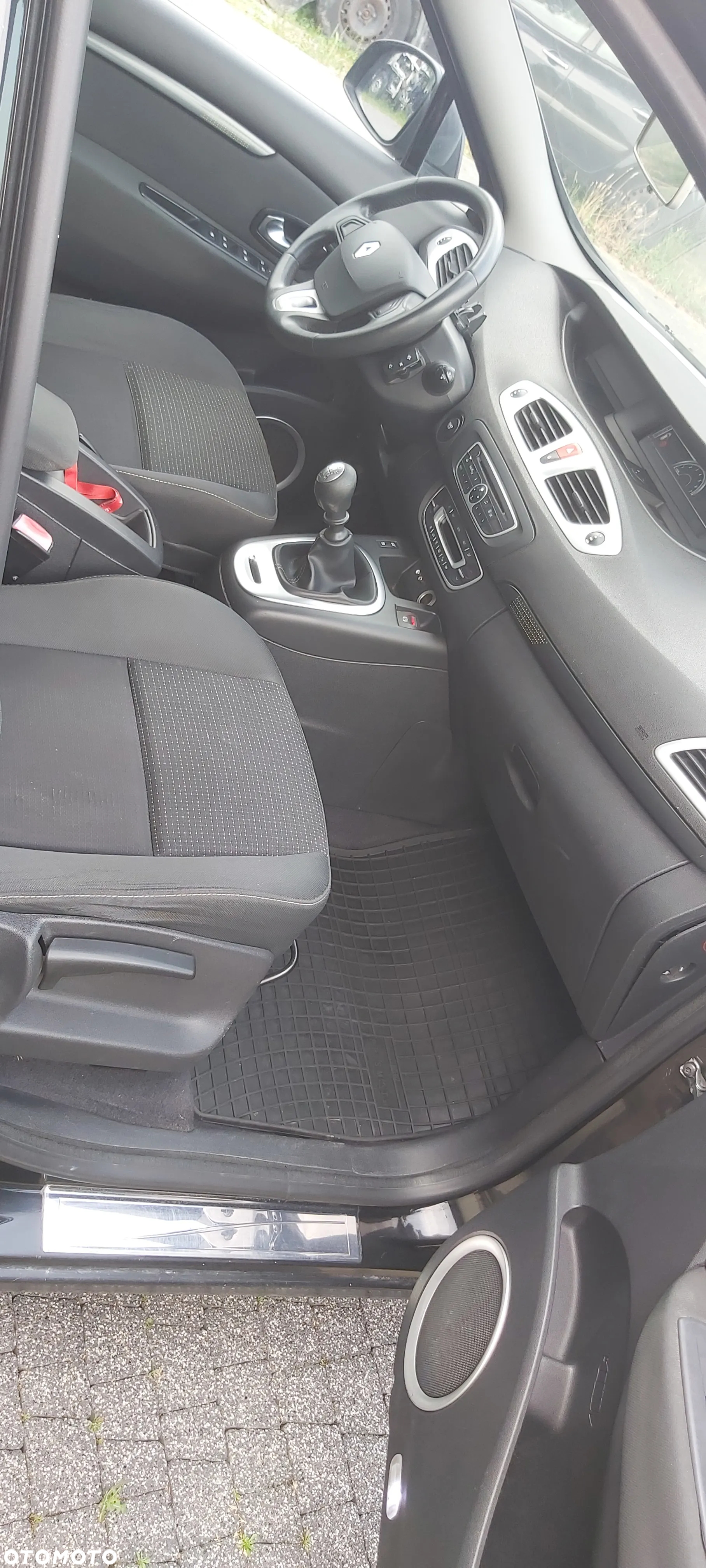 Renault Scenic - 11