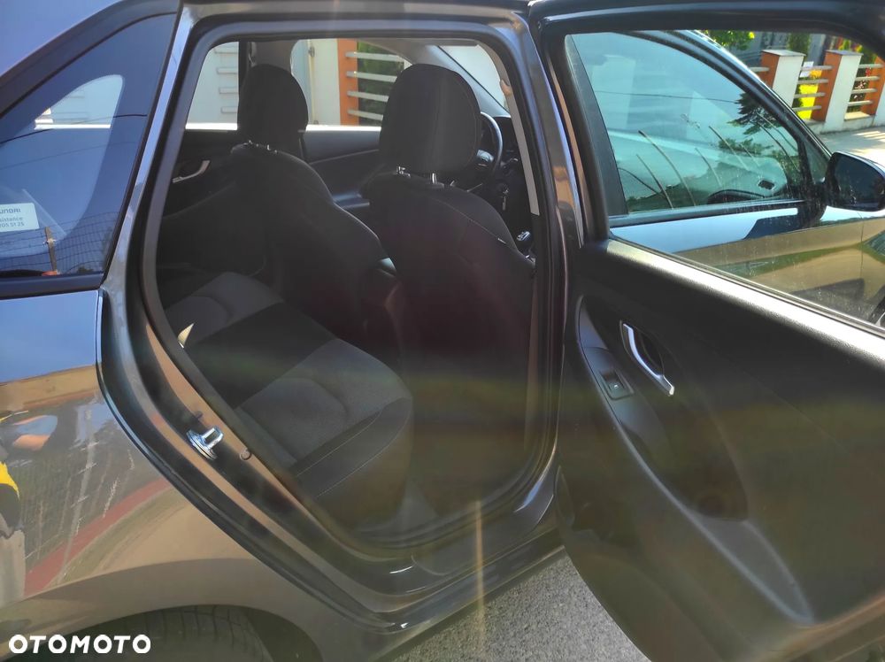 Hyundai i30 1.4 Comfort - 11