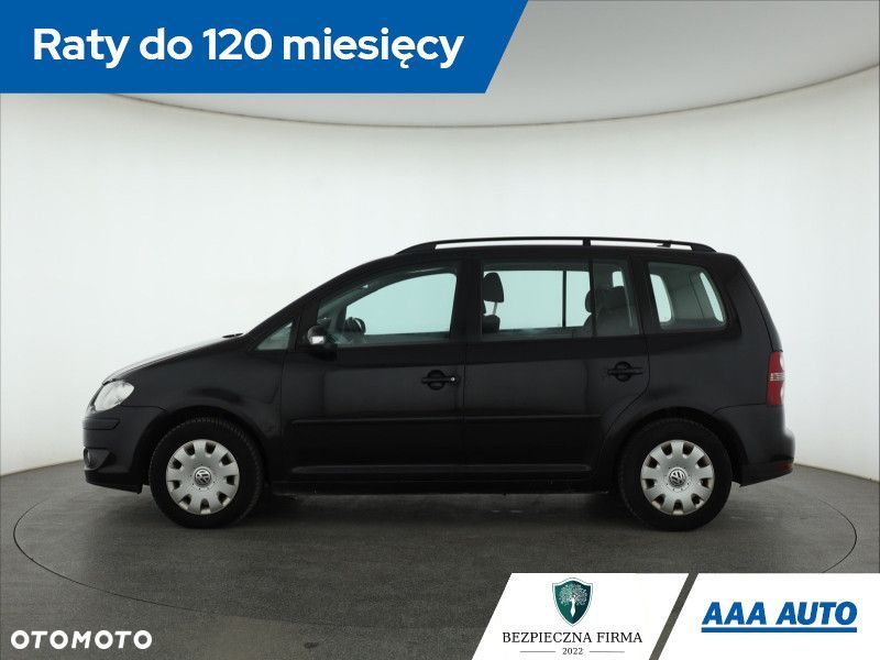 Volkswagen Touran - 4