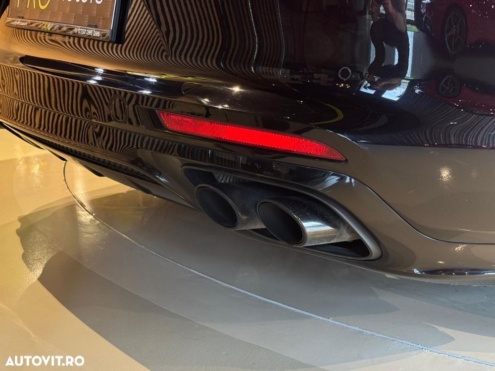 Porsche Panamera - 34