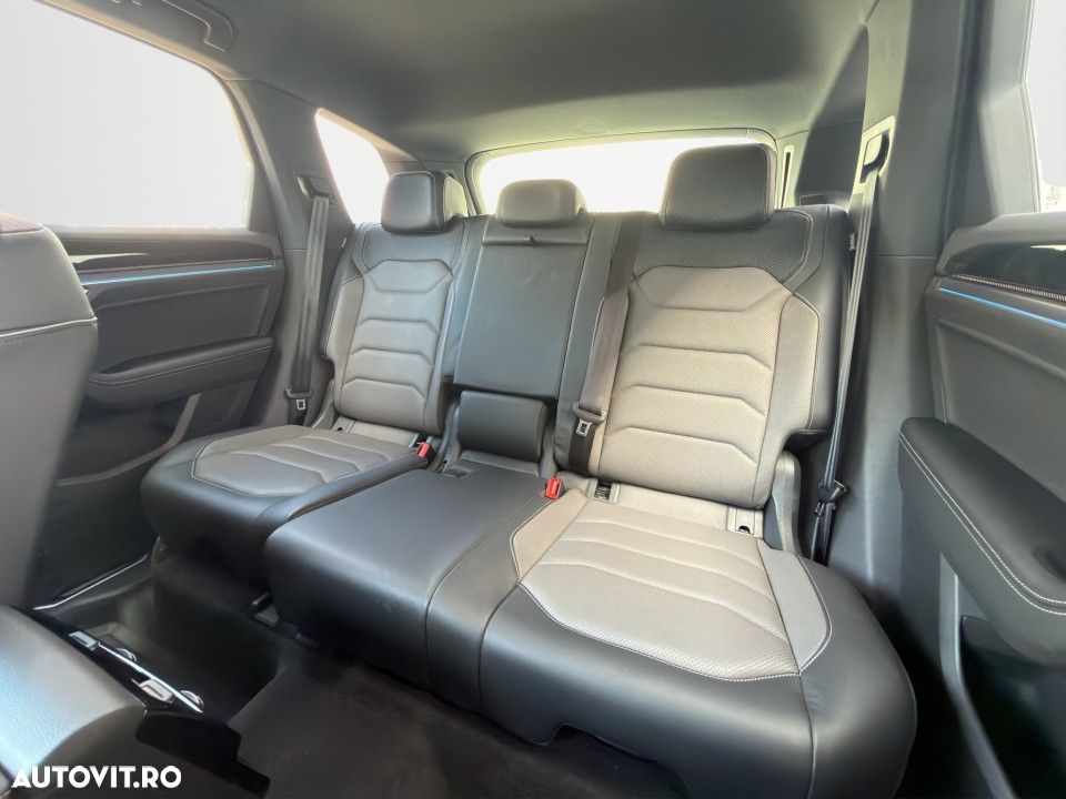 Volkswagen Touareg - 22