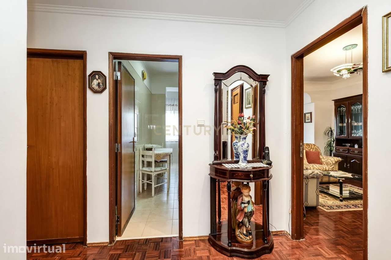 Apartamento T2 Renovado na Mina de Água, Amadora – Conforto e Localiza - Grande imagem: 5/25