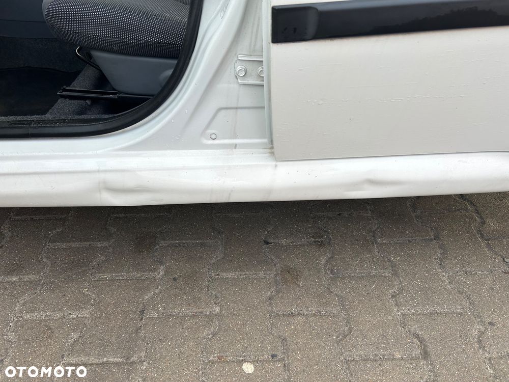 Peugeot 107 1.4 HDI Trendy - 24