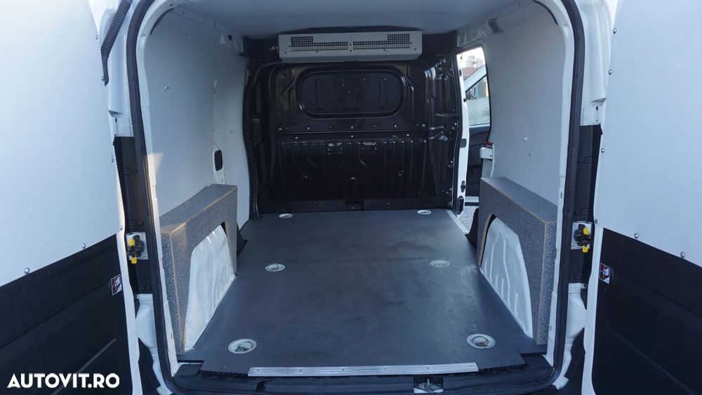Fiat DOBLO - 11