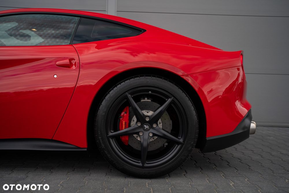 Ferrari F12berlinetta - 23