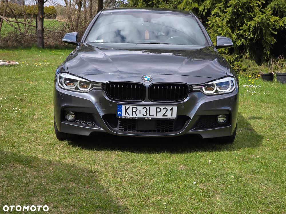 BMW Seria 3 330i xDrive M Sport - 2