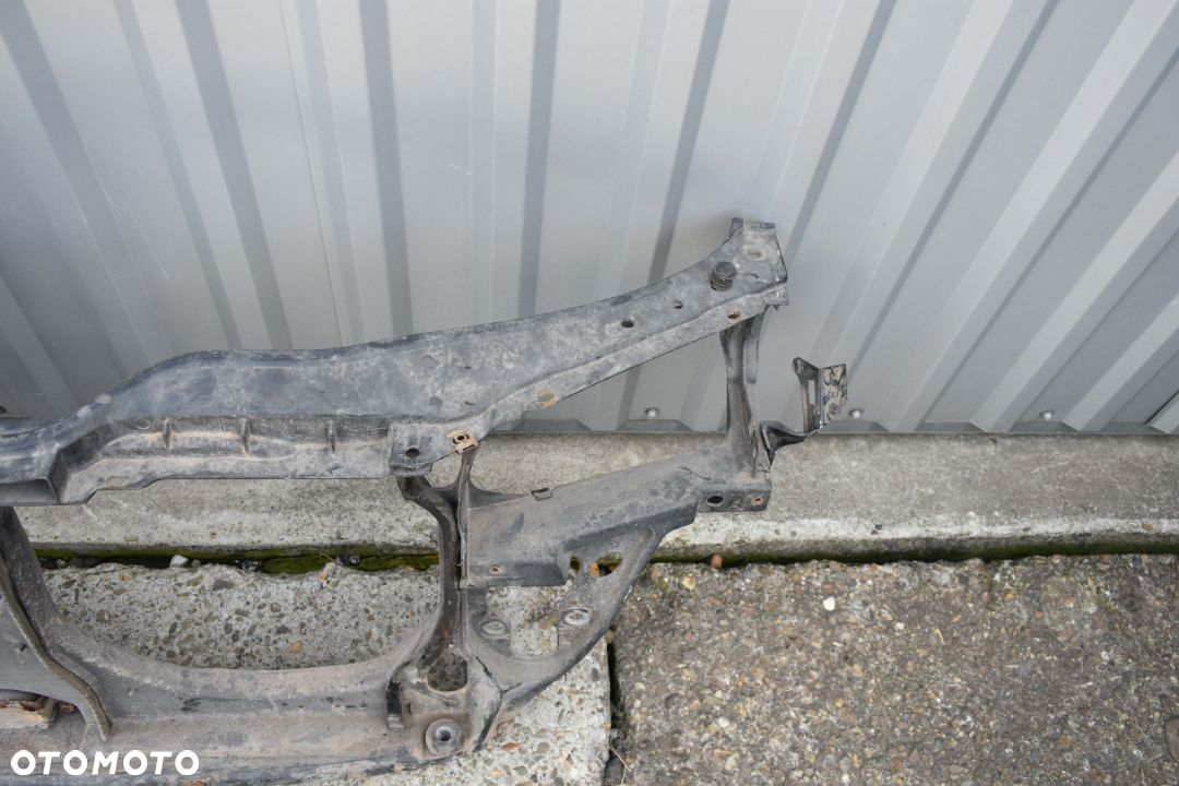 PAS PRZEDNI VOLKSWAGEN PASSAT B5 2.8 V6 - 8
