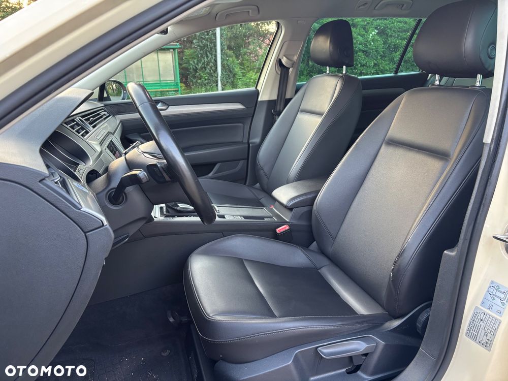 Volkswagen Passat 2.0 TDI (BlueMotion Technology) DSG Comfortline - 24