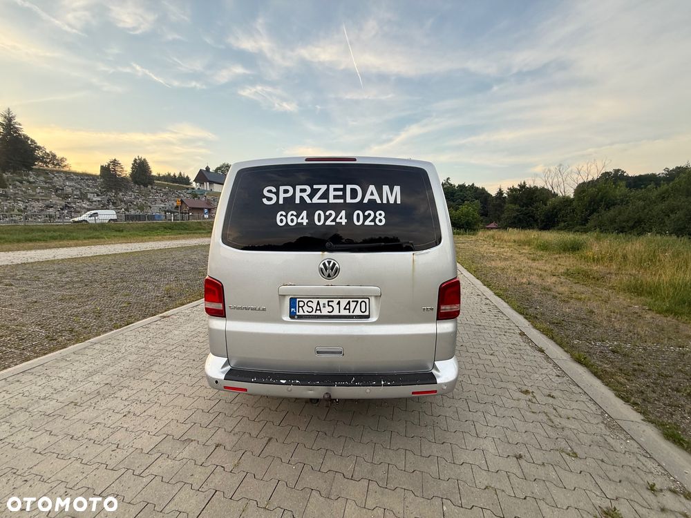 Volkswagen Caravelle - 7