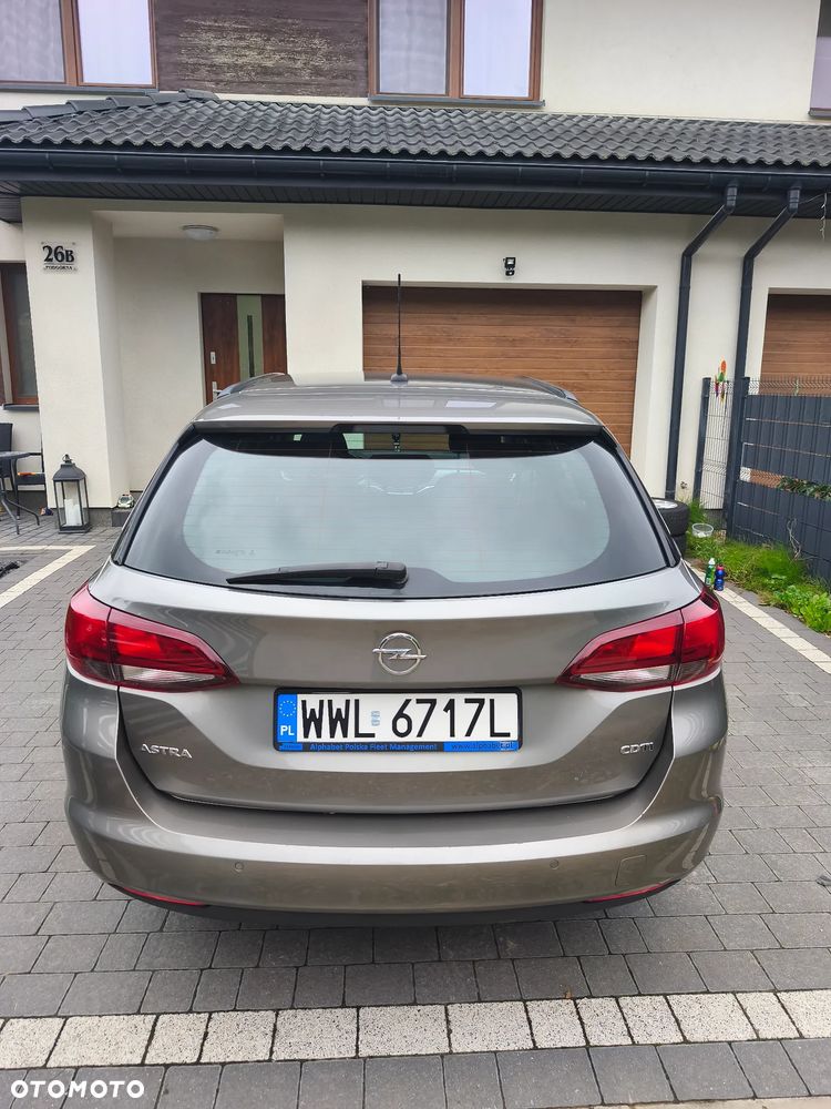 Opel Astra 1.6 CDTI Sport - 2