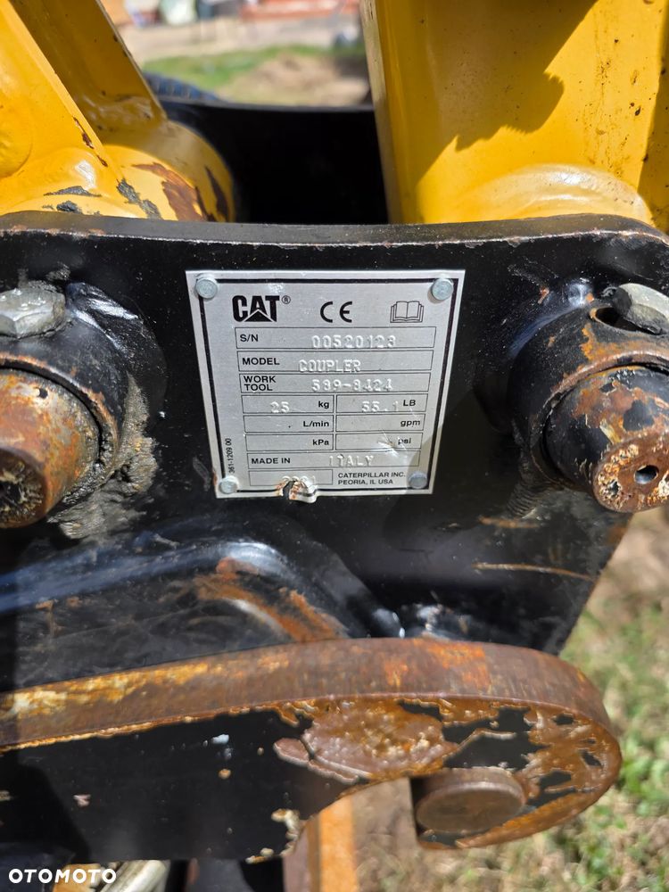 Caterpillar 301.8 - 8