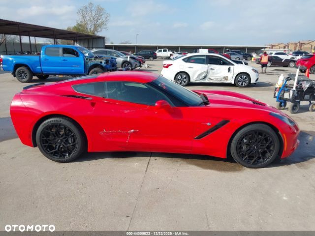 Chevrolet Corvette - 5