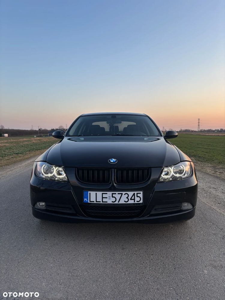 BMW Seria 3 318i - 5