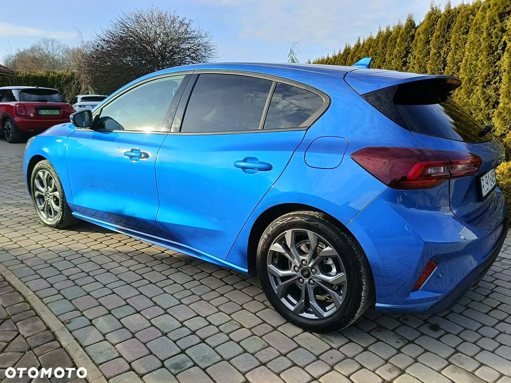 Ford Focus 1.0 EcoBoost Hybrid ST-LINE X - 8