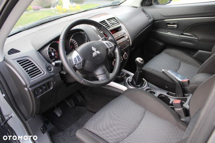 Mitsubishi ASX - 12