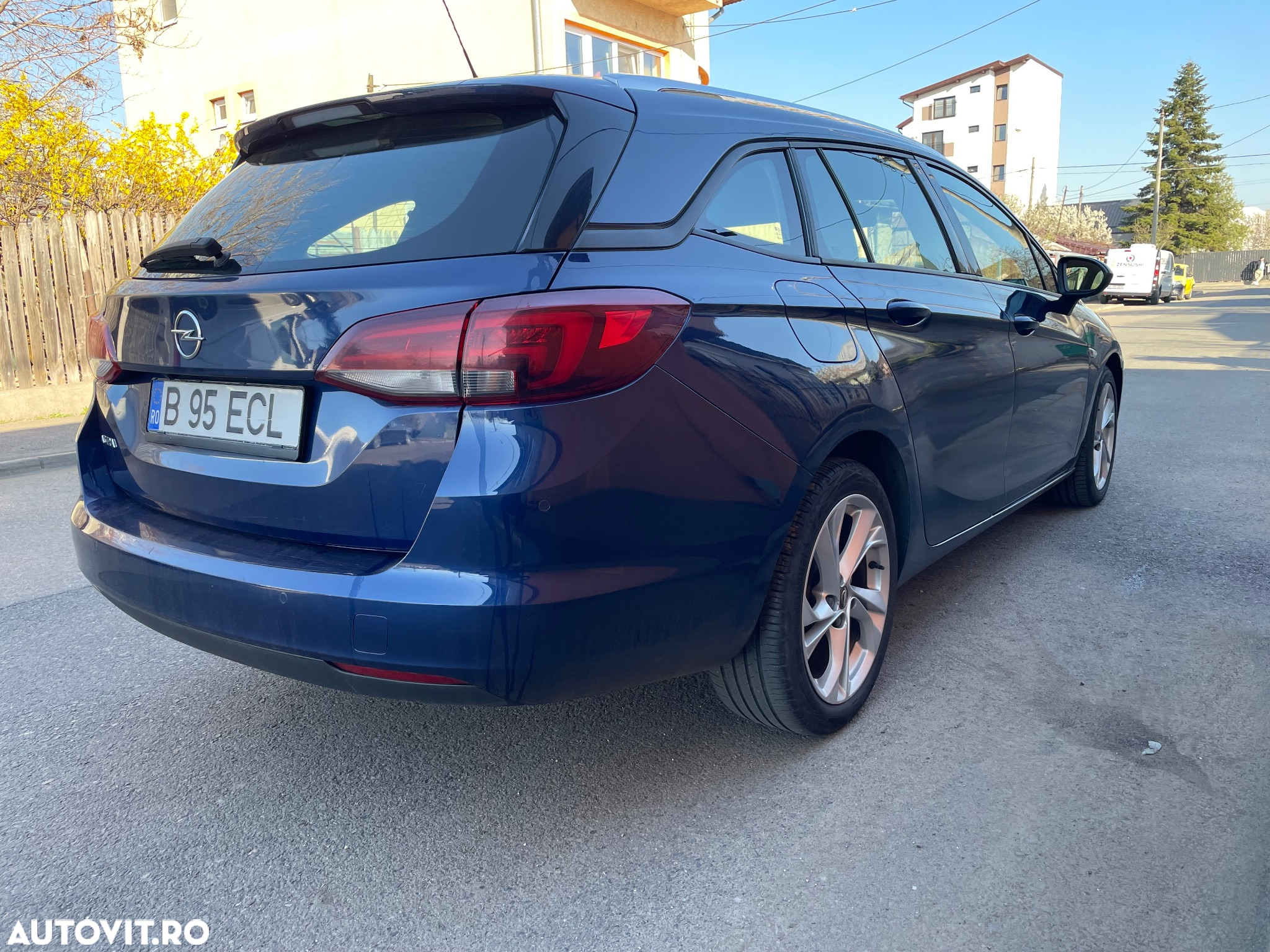 Opel Astra Sport Tourer 1.5 Start/Stop GS Line - 4