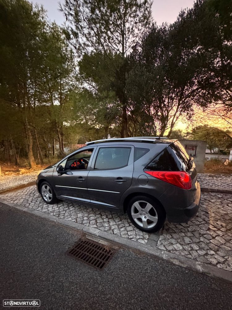 Peugeot 207 SW 1.6 HDi Premium - 12