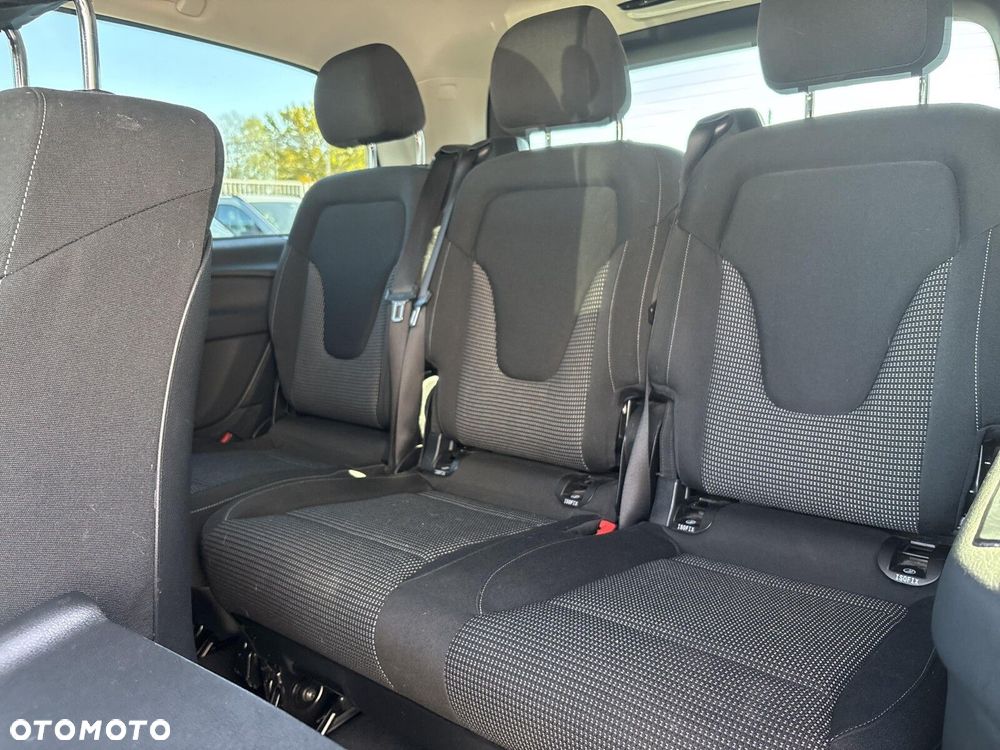 Mercedes-Benz Klasa V - 24