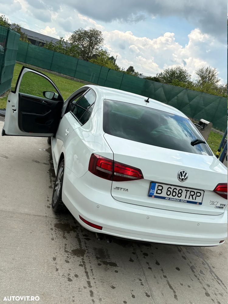 Volkswagen Jetta - 9