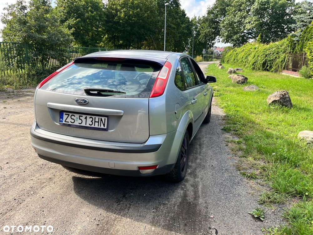 Ford Focus 1.6 16V Ghia - 5