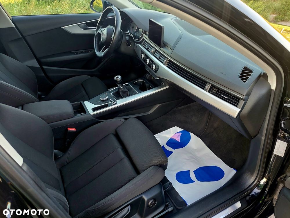 Audi A4 Avant 2.0 TDI - 10