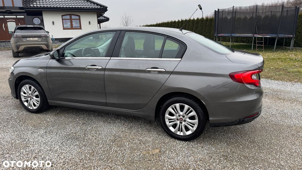 Fiat Tipo - 12