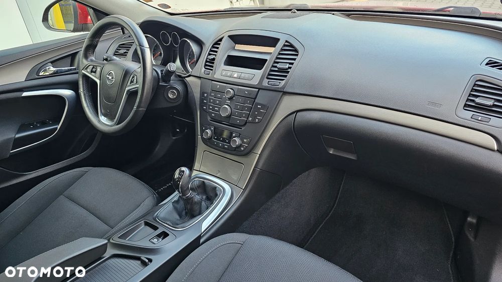 Opel Insignia 1.8 Sports Tourer Design Edition - 21