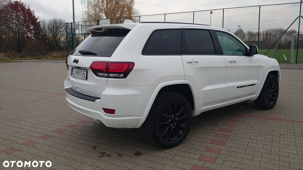 Jeep Grand Cherokee - 10