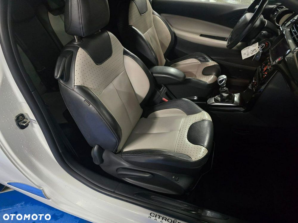 Citroën DS3 1.6 THP SportChic - 16