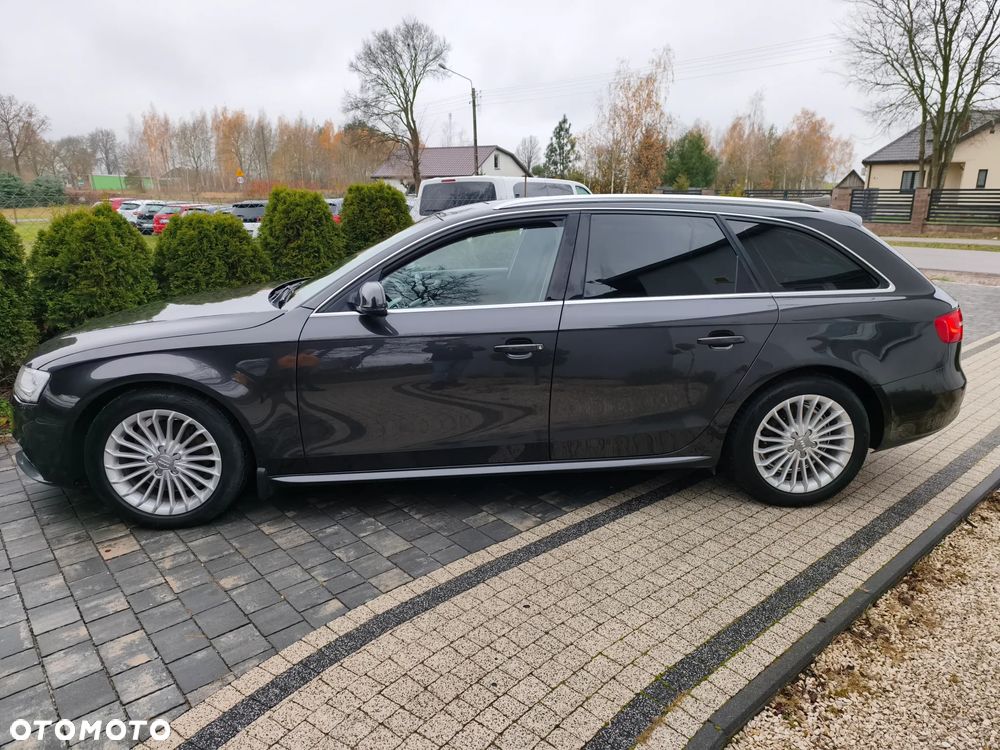 Audi A4 Avant 2.0 TDI DPF quattro S tronic Attraction - 4