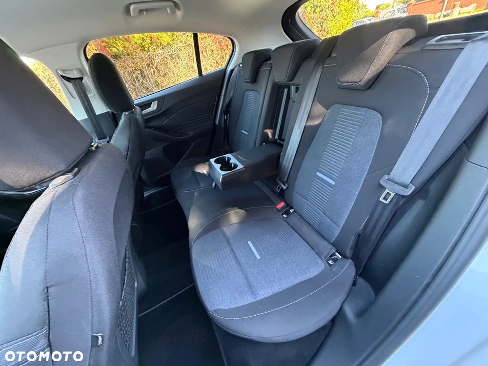 Ford Focus 1.0 EcoBoost Hybrid ACTIVE - 22