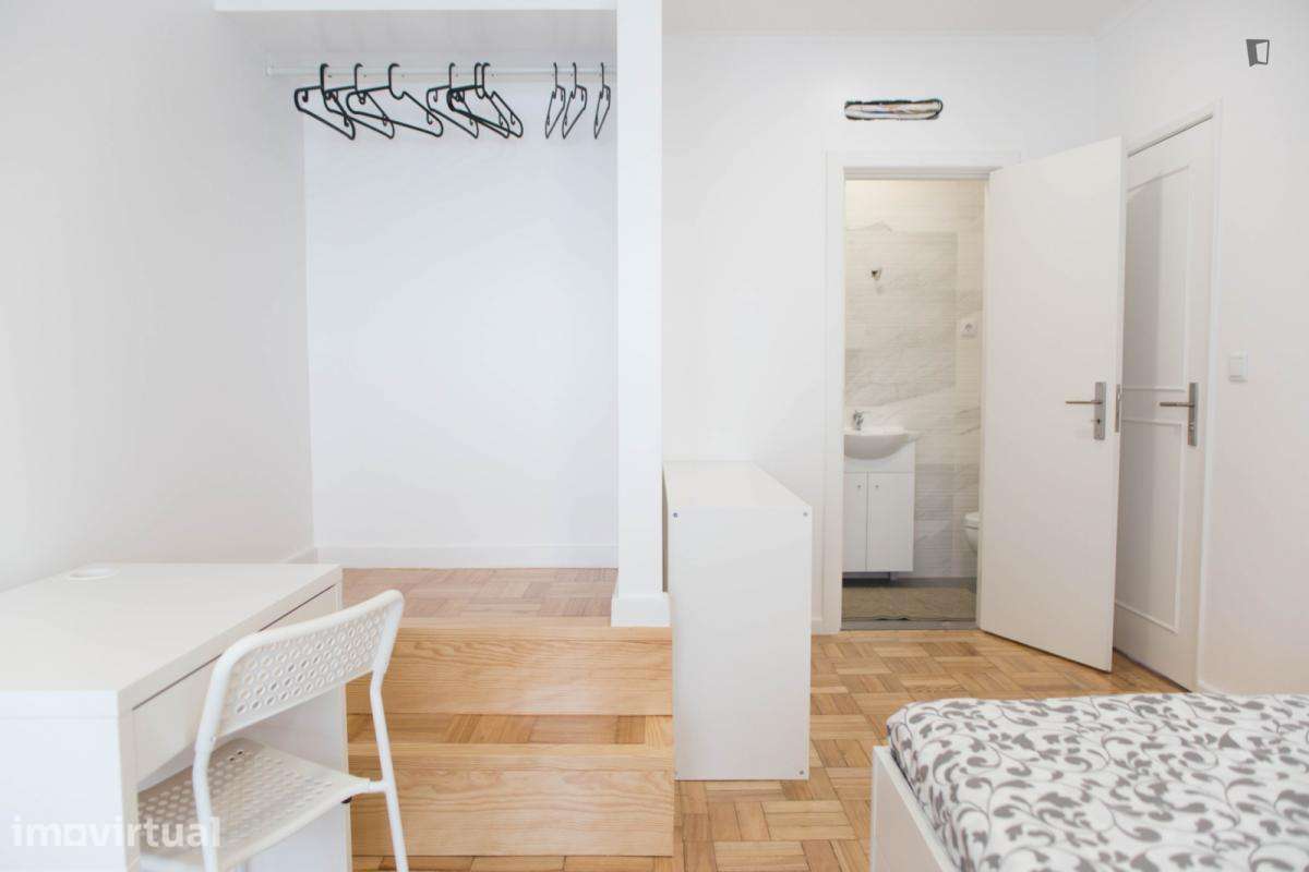 Quarto - localizado em Rio Tinto Porto - Grande imagem: 3/20