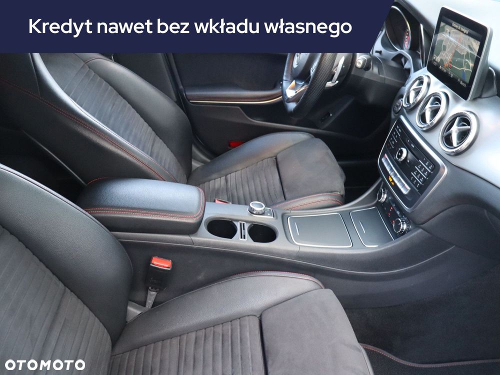 Mercedes-Benz CLA - 11
