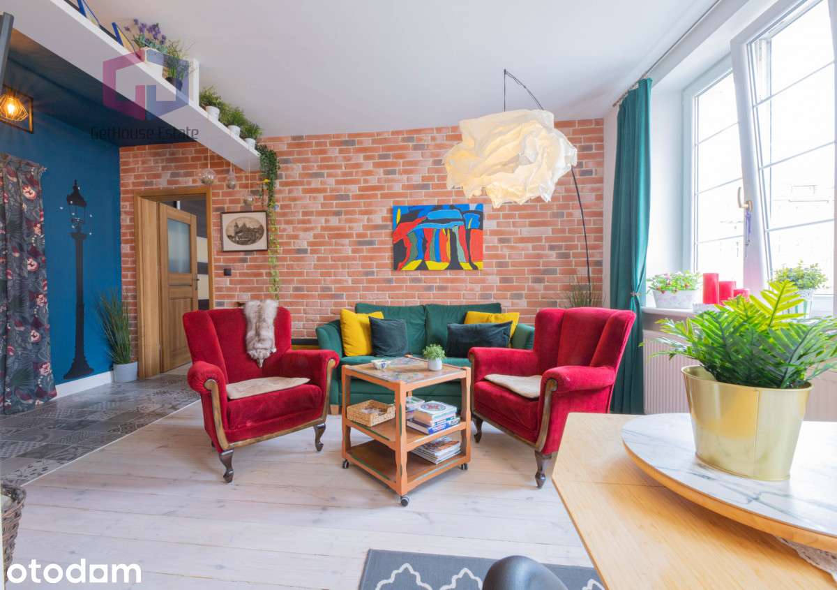 Apartament na starówce z widokiem na wysoką bramę!