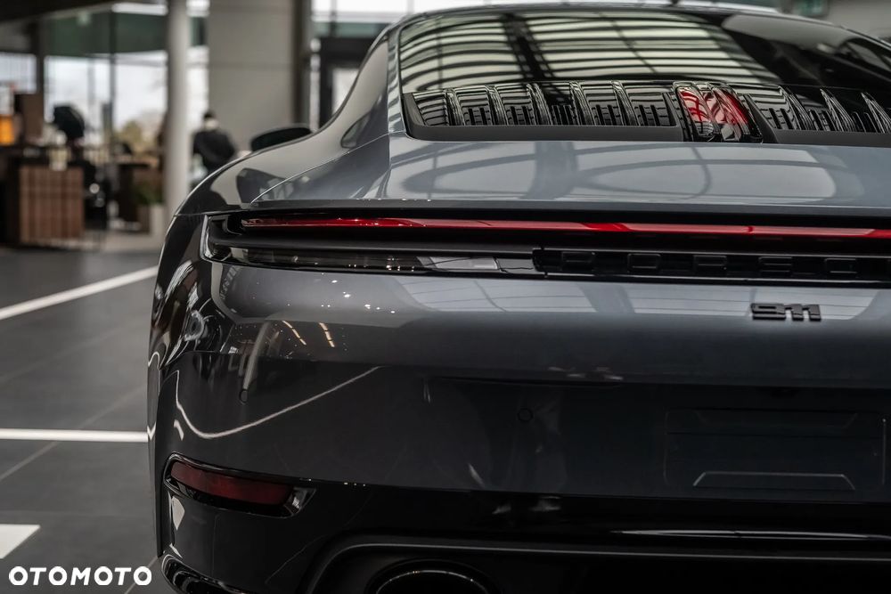 Porsche 911 Carrera S - 19